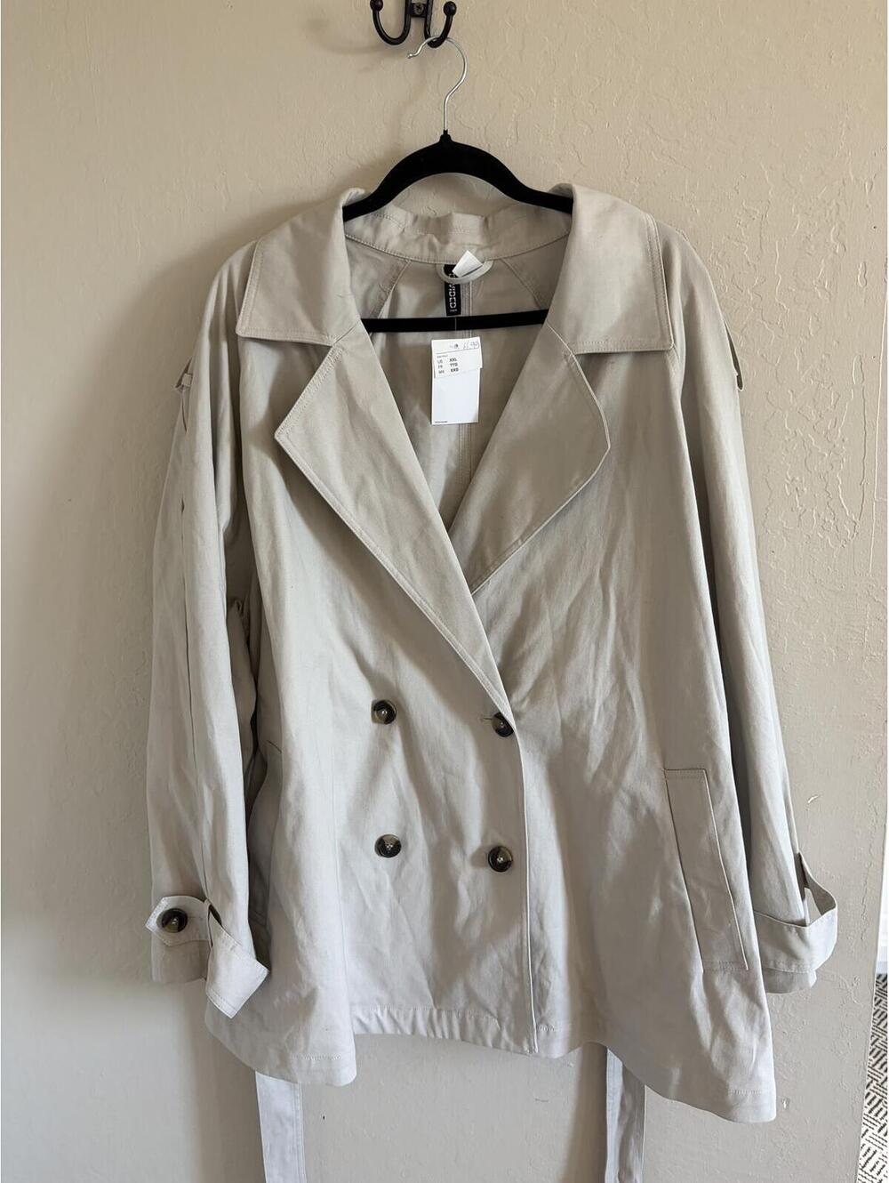 DIVIDED trench coat